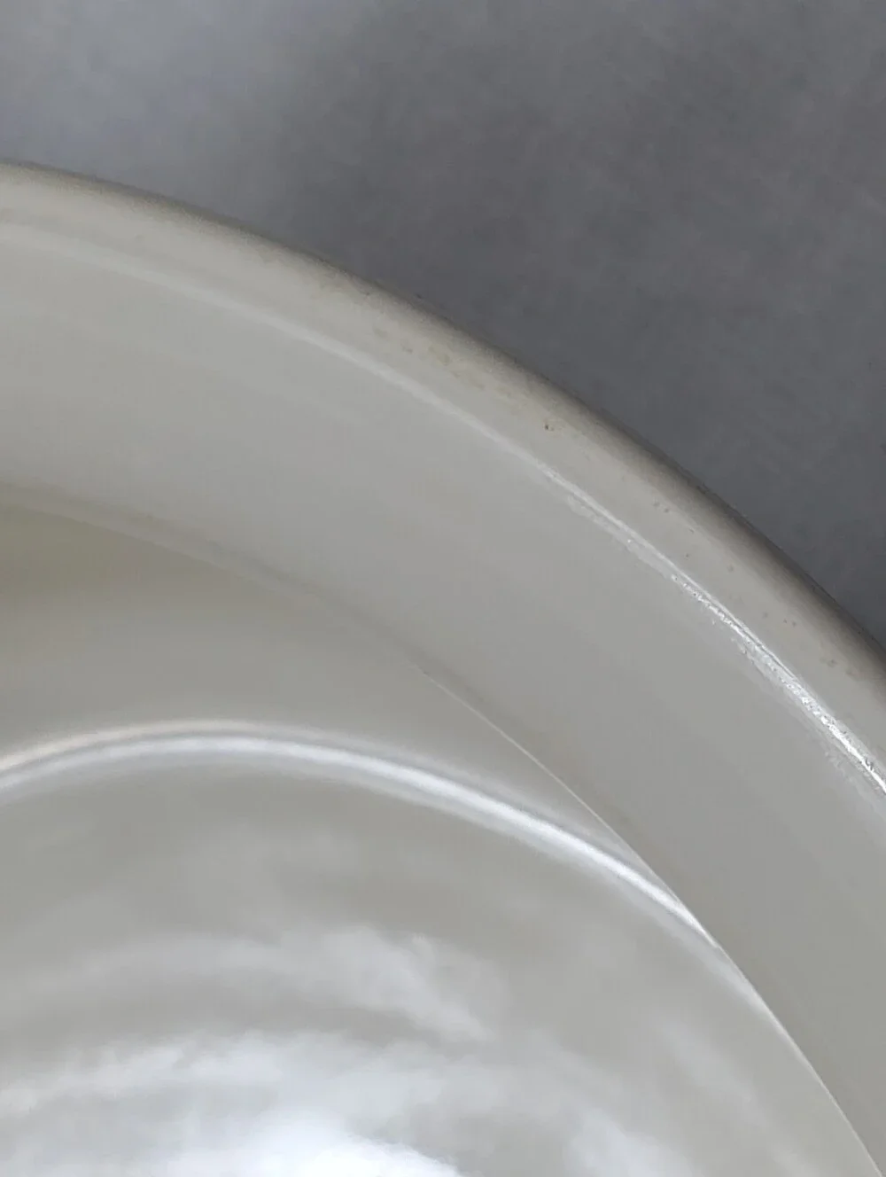 Pfaltzgraff Cloverhill Plaid 2.5 Quart 9 x 4 Covered Round Casserole Dish w/Lid